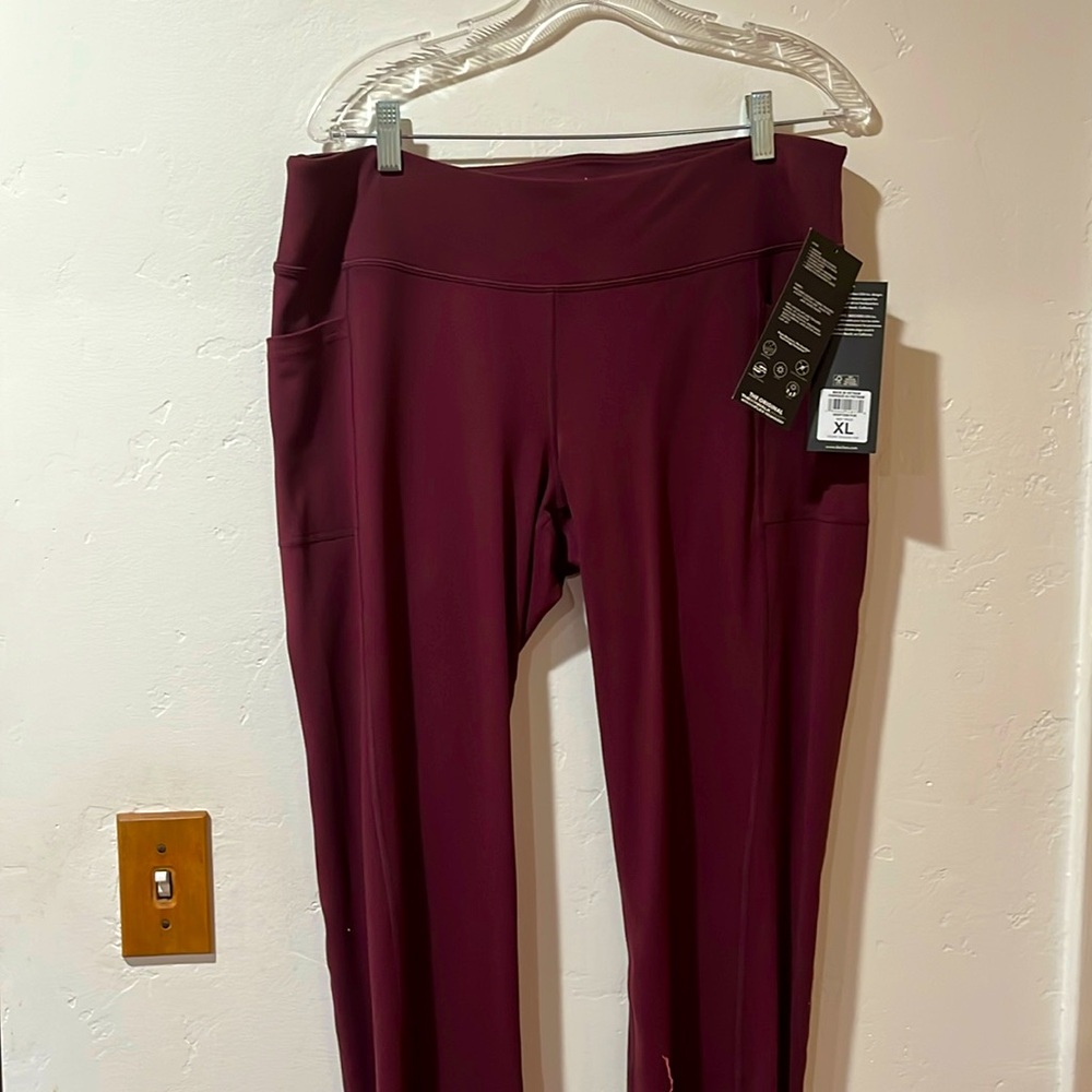NWT Skechers Go Flex womens pants, size xl, color Winetasting